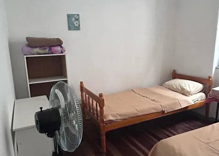 Hostel Proximo A Shopping Total - Rodoviaria - Hosp Presidente Vargas